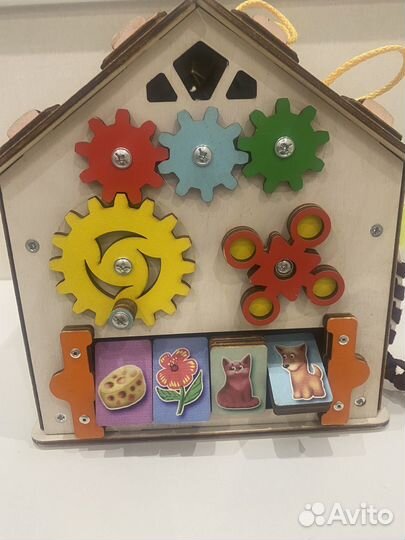 Бизиборд домик