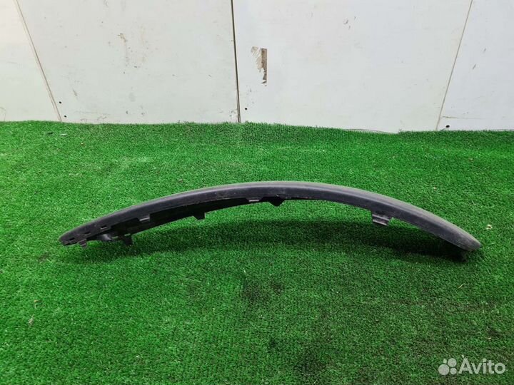 Накладка бампера передняя левая Volkswagen Golf 5