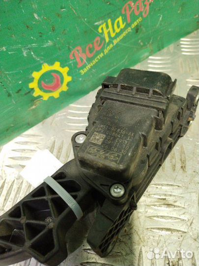 Педаль газа Ford Focus 2 седан 1.8 2008