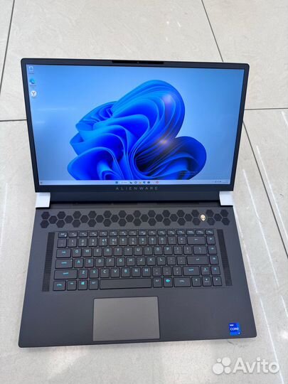 Dell alienware 17 i7-11800H 1Tb/16gb RTX-3070 8gb