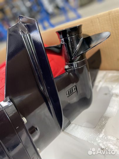 Лодочный мотор Tohatsu M 9.8 B S витринный