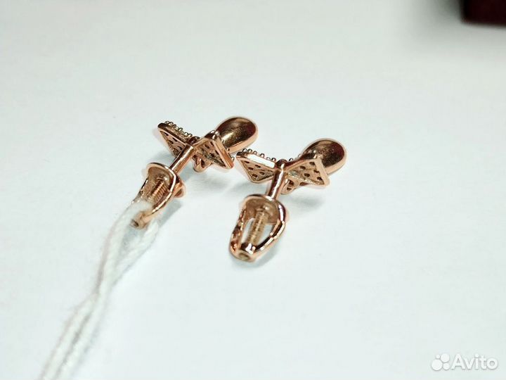 Золотые серьги 