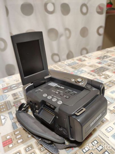 DVD видеокамера Samsung VP-DC563i