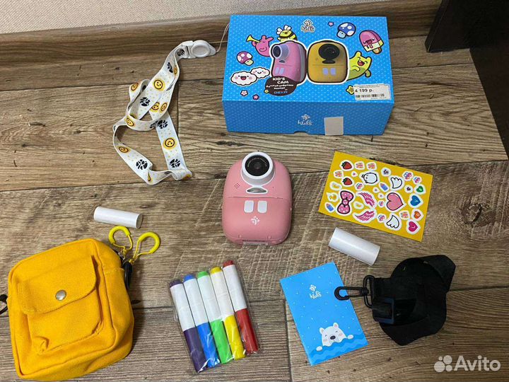 Фотоаппарат моментальной печати