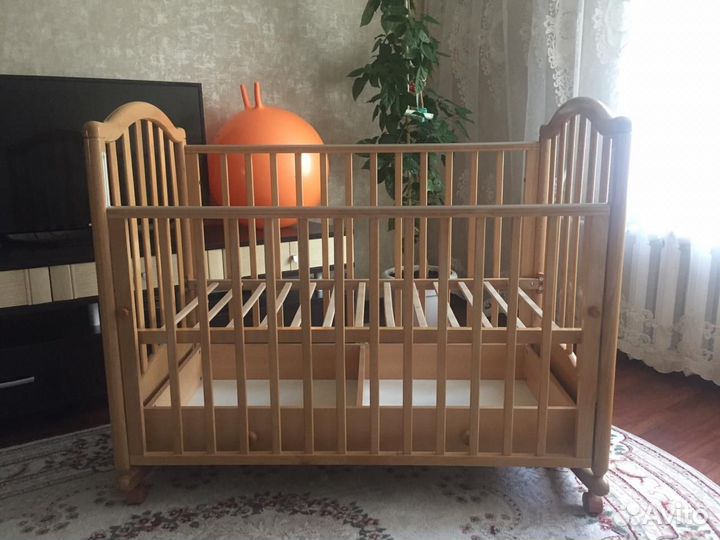 Продам детскую кроватку в отличном состоянии