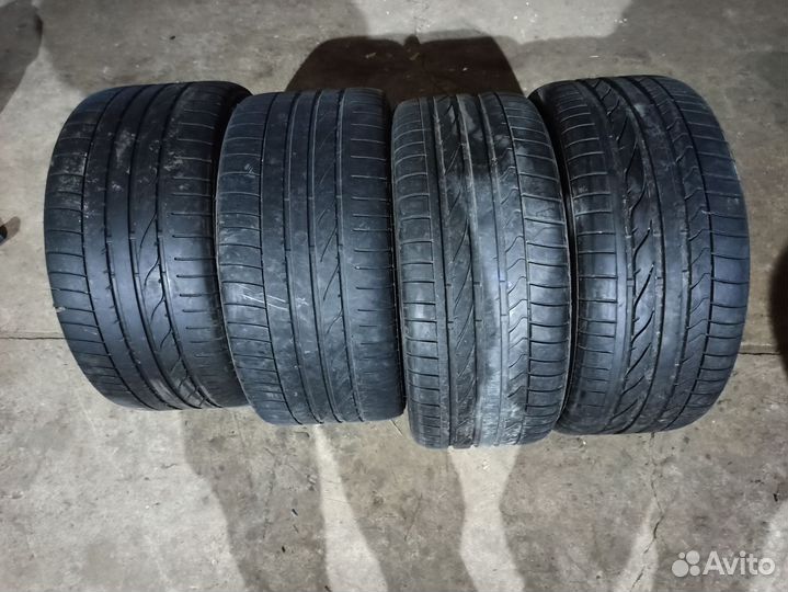 Bridgestone Potenza RE050A 245/40 R18 и 265/35 R18 97