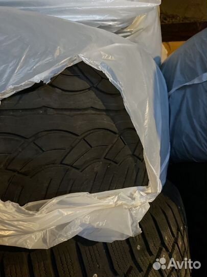 Yokohama Parada Spec-X 295/45 R20