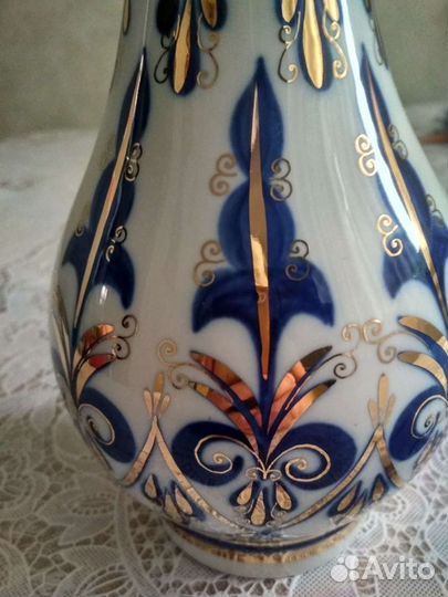 Кувшин с крышкой