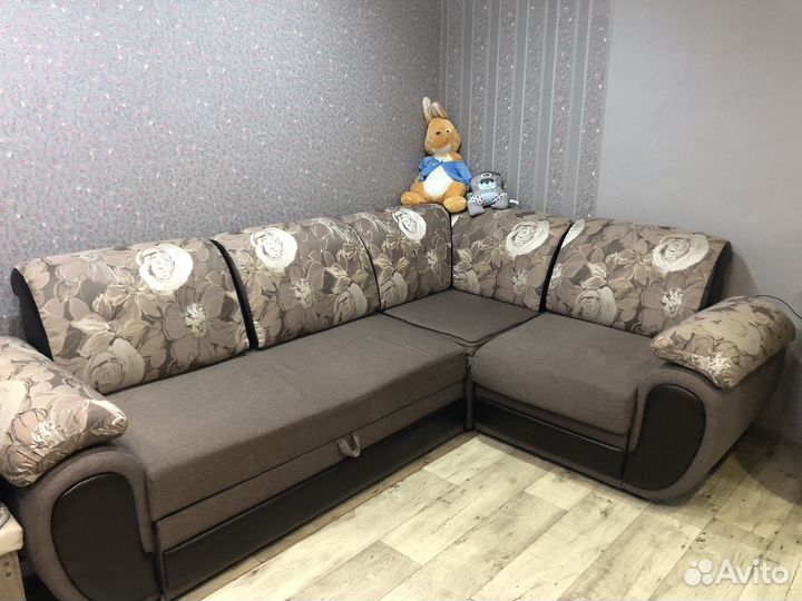 Угловой диван бу