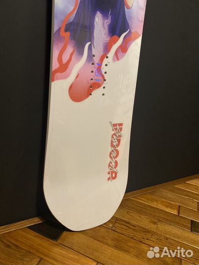 Новый сноуборд capita indoor survival