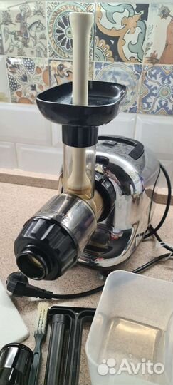 Соковыжималка шнековая Oscar DA-900