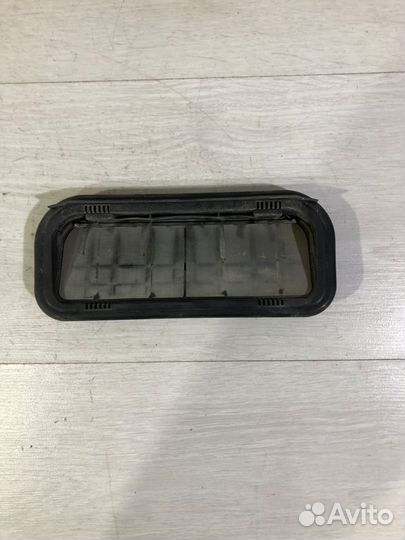 Клапан вентиляции peugeot 107 1.0 мт