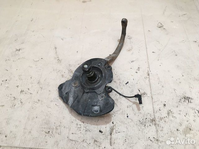 Кулак mercedes benz W220 (1998-2005)