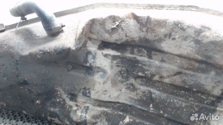 Бак топливный Mitsubishi Pajero / Montero, 2003