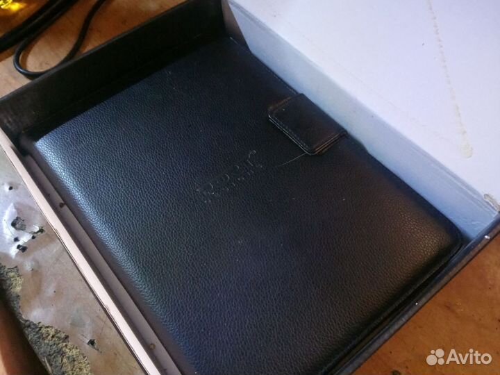 Планшет 10дюймов работает