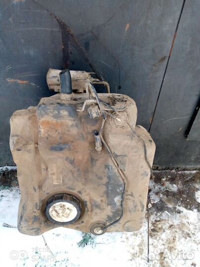 Топливный бак пластиковый на форд фокус 2004г