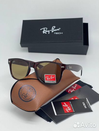 Солнцезащитные очки Ray Ban