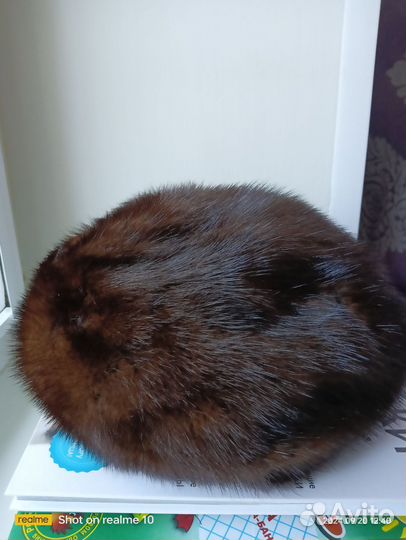 Меховой берет, шапка