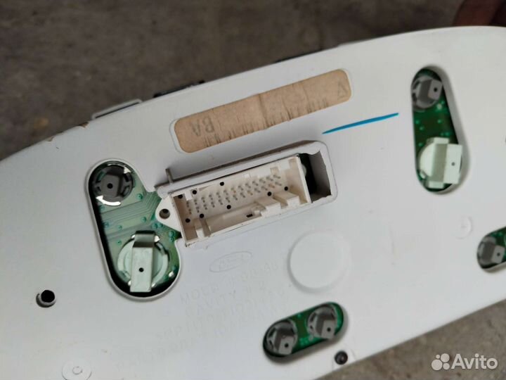 Щиток приборов форд фокус 1 2л автомат 2003г