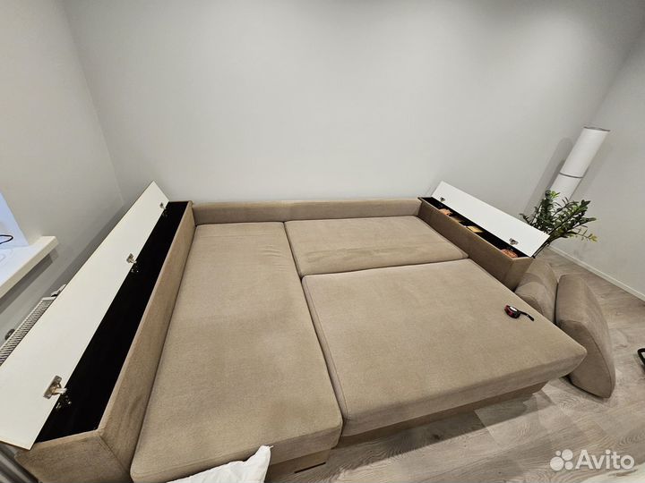 Большой угловой диван раскладной бу