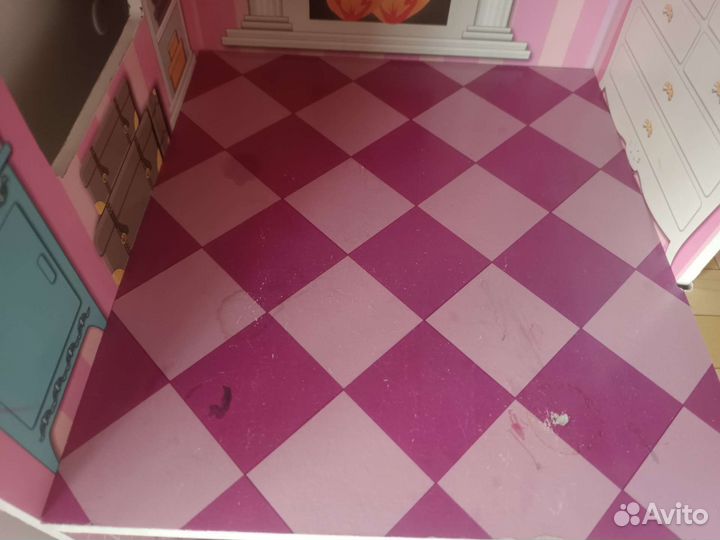 Домик кукольный