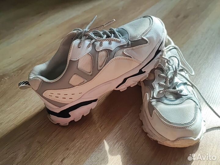 Кроссовки для девочки