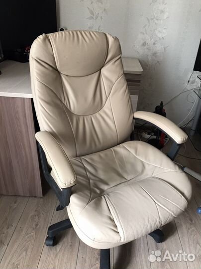 Компьютерное кресло