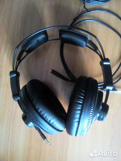 Моденные легендарные Axelvox HD 242, в коробке