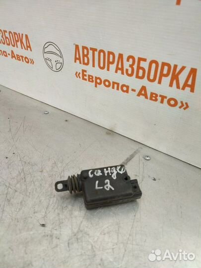 Активатор замка двери задний левый Renault Sandero