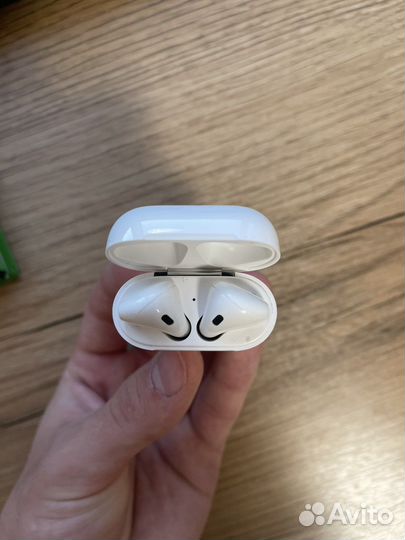 Airpods 1