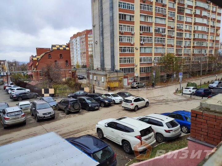 Офис с отдельным входом и большой парковкой