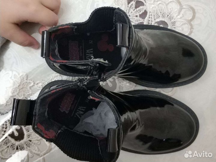 Сапожки лаковые Zara