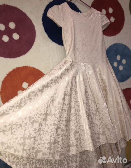 Платье нарядное 152
