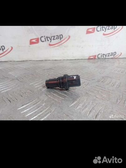 Датчик положения распредвала Toyota Isis ZGM15