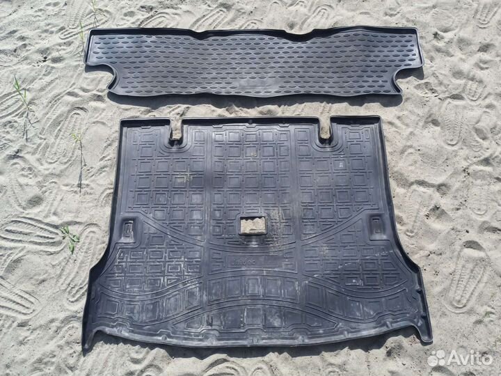 Коврики в багажник LADA largus