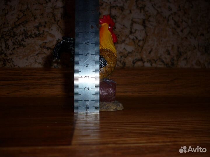 Статуэтка для подарка, интерьер украсит ярко