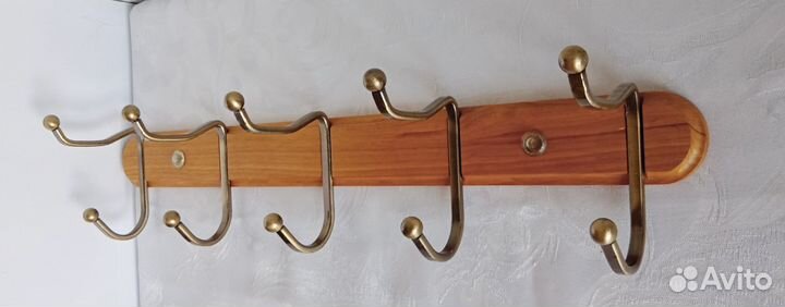 Вешалка настенная в прихожую дерево