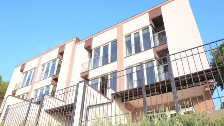 Таунхаус 190 м² на участке 1,4 сот.