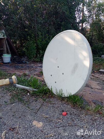 Антенна спутниковая