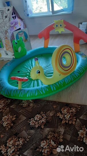 Детский надувной бассейн с горкой бу