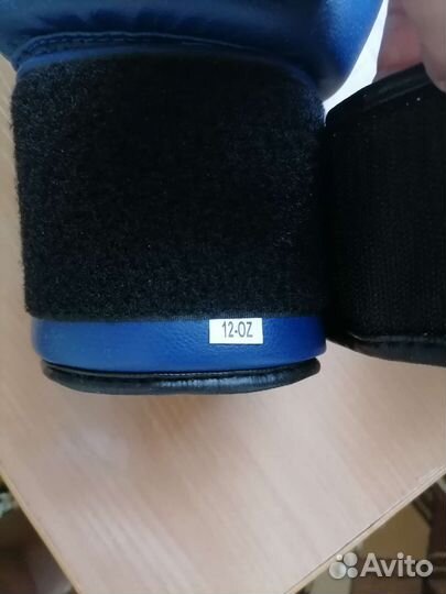 Боксерские перчатки 12 oz everlast