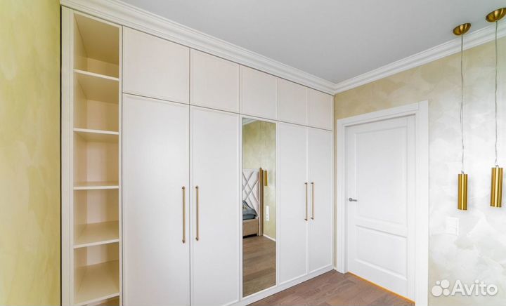 Шкаф распашной