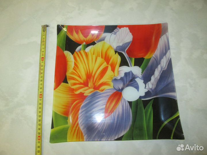 Блюдо цветное двух видов