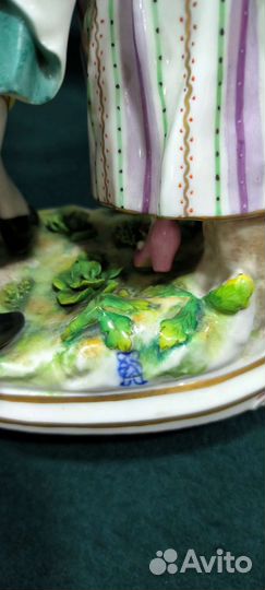 Фарфоровые статуэтки