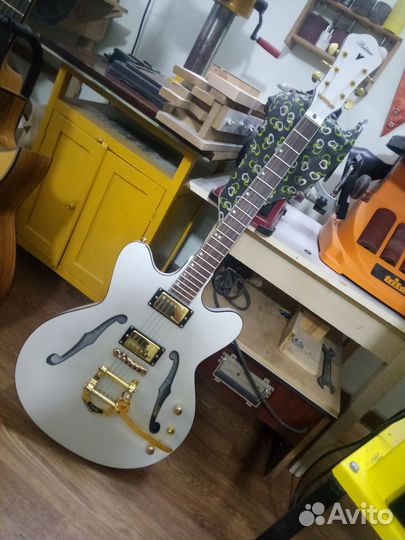 Электрогитара