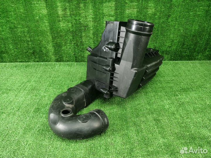 Корпус воздушного фильтра Audi Q3 8U