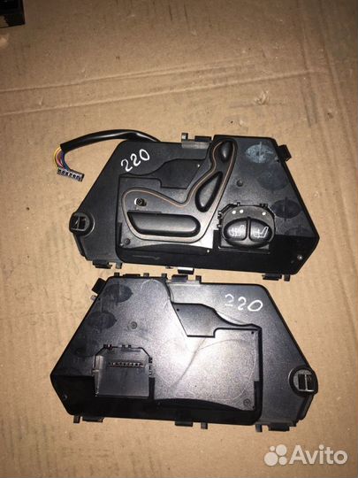 Мерседес 220 дверные блоки