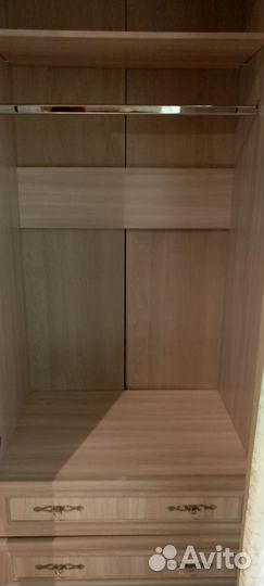 Шкаф