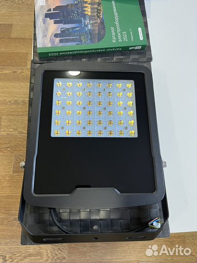 Прожектор про IEK