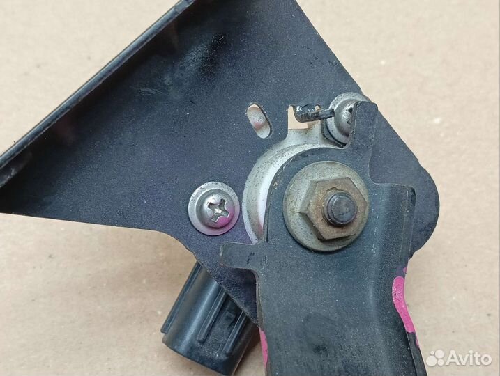 Датчик положения кузова Toyota Camry 40